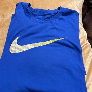 Nike men’s XL short sleeve shirt